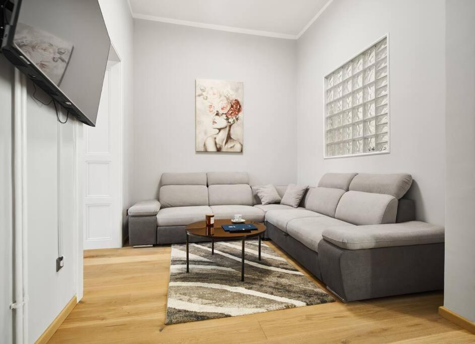 City Twenty 2Bdr Apartment By Irundo ザグレブ エクステリア 写真