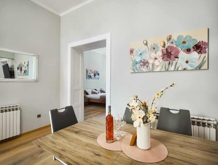 City Twenty 2Bdr Apartment By Irundo ザグレブ エクステリア 写真