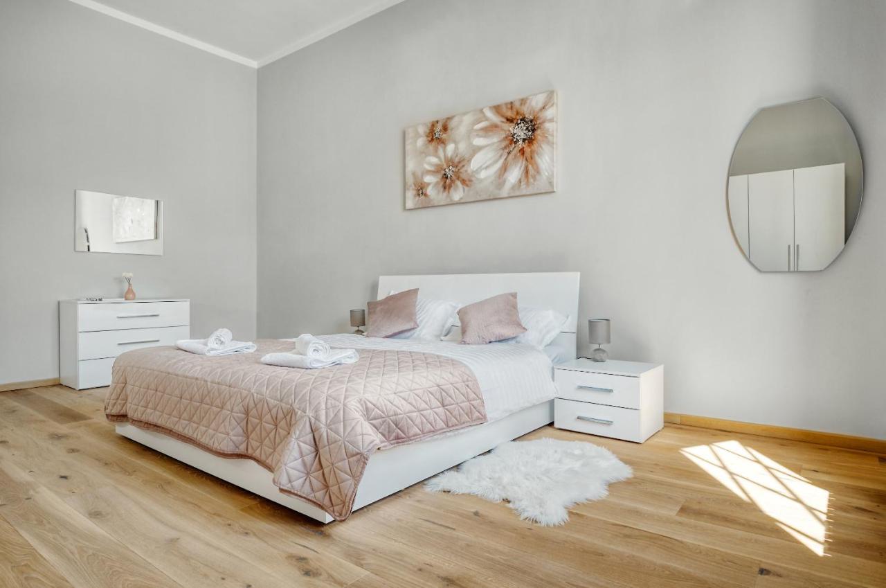 City Twenty 2Bdr Apartment By Irundo ザグレブ エクステリア 写真